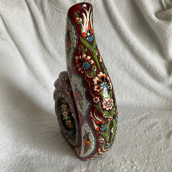 Red and White Ceramic Art Masterpiece - Picture 3 of 7